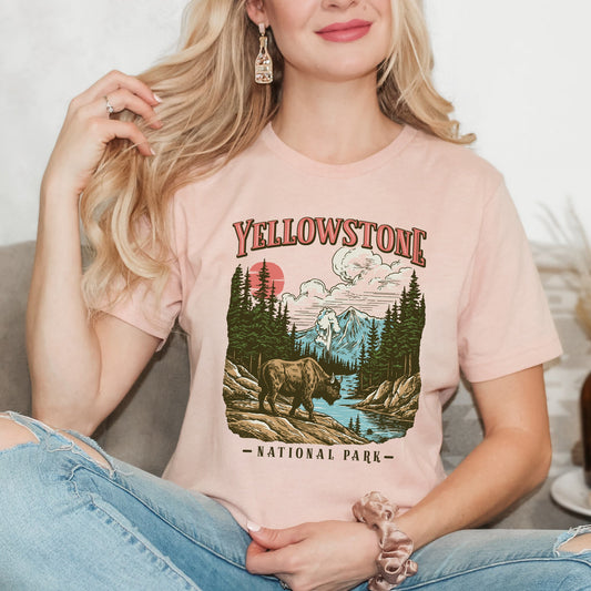 Yellowstone National Park Buffalo | Short Sleeve Graphic Tee