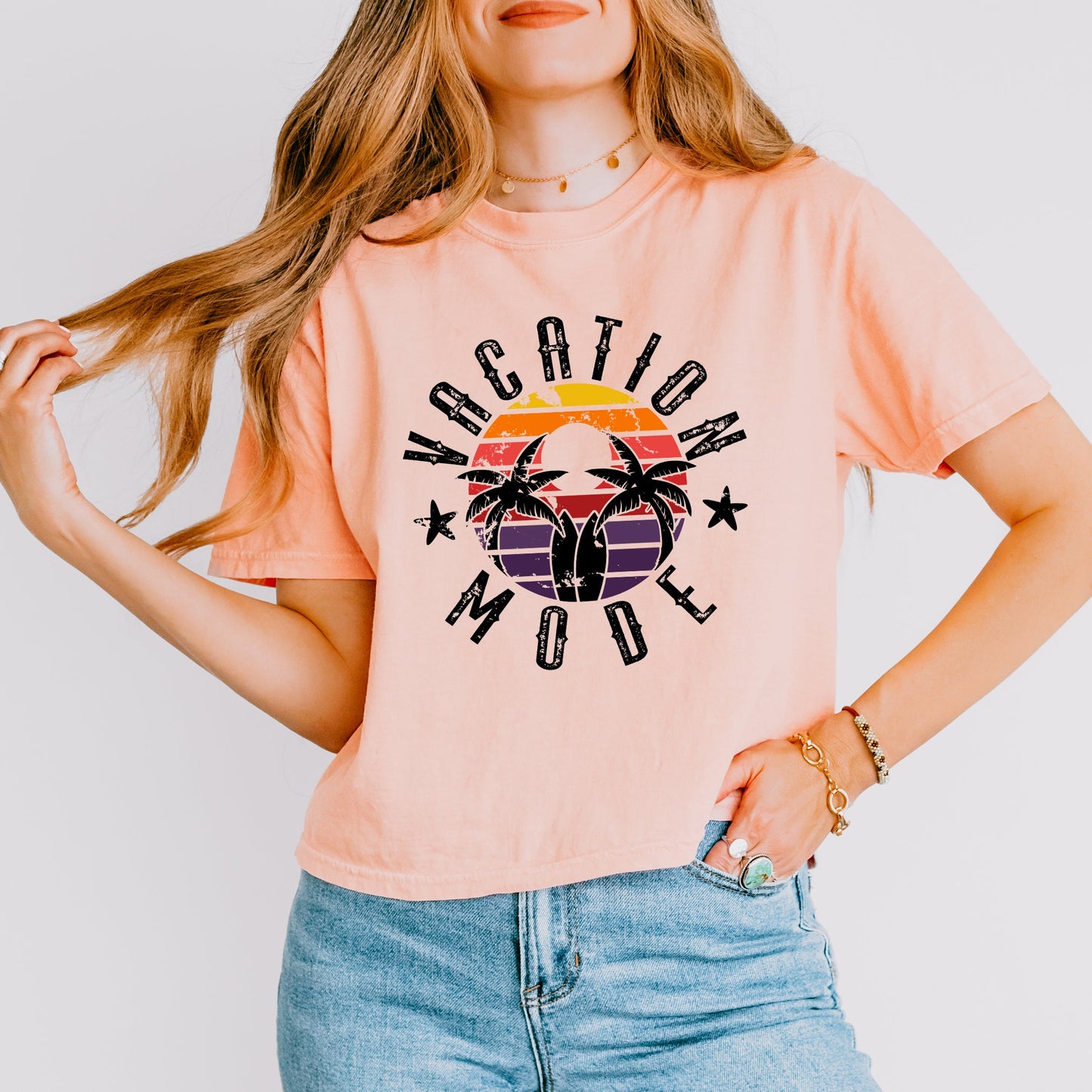 Vacation Mode Circle  | Relaxed Fit Cropped Tee