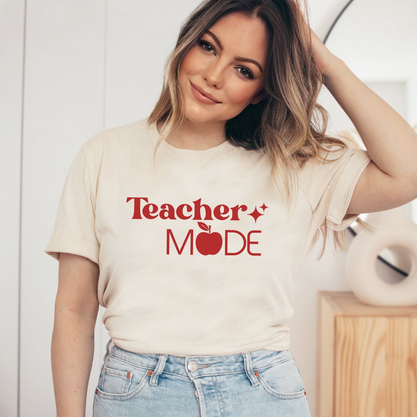 Teacher Mode Apple | Short Sleeve Graphic Tee