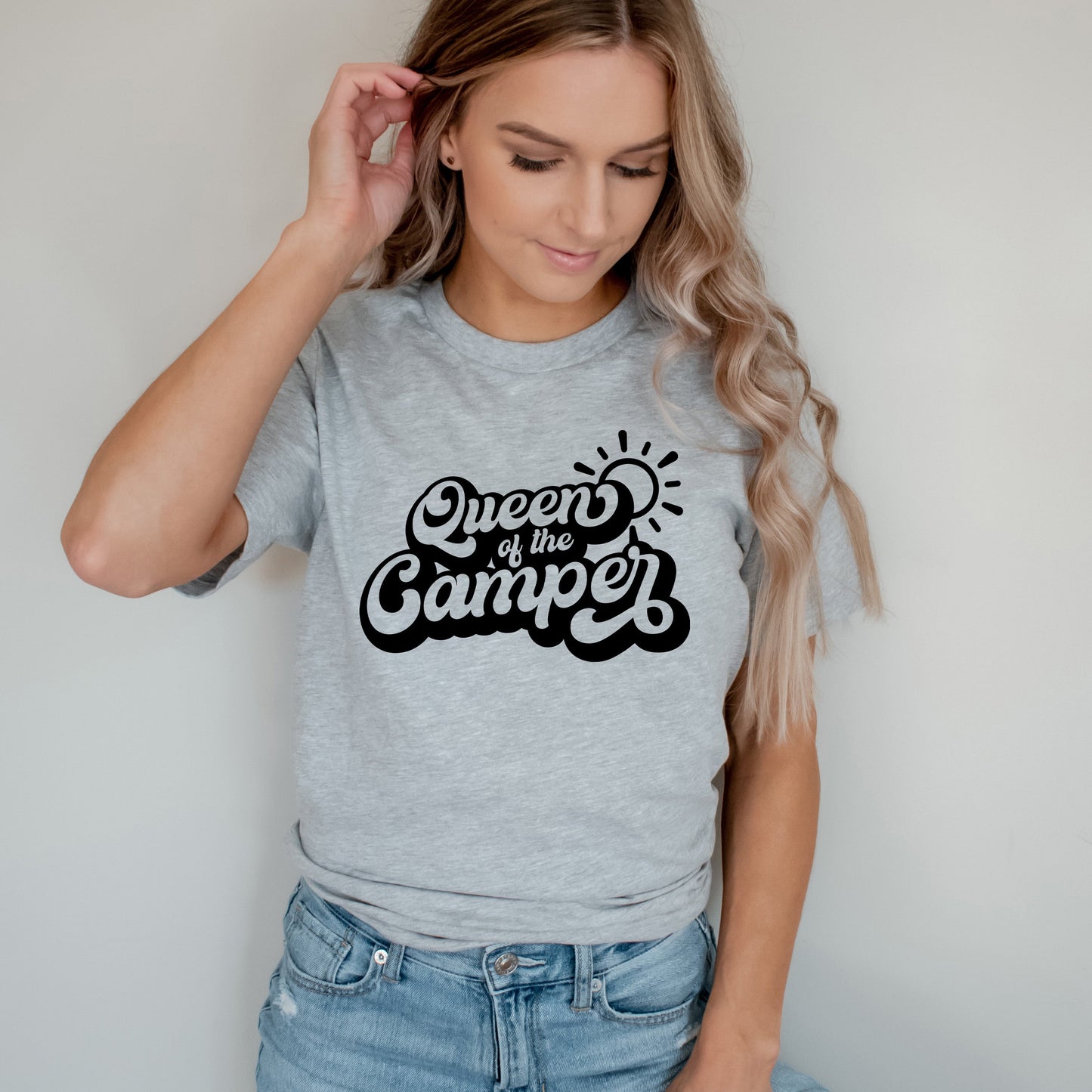 Queen Of The Camper Retro | Short Sleeve Crew Neck