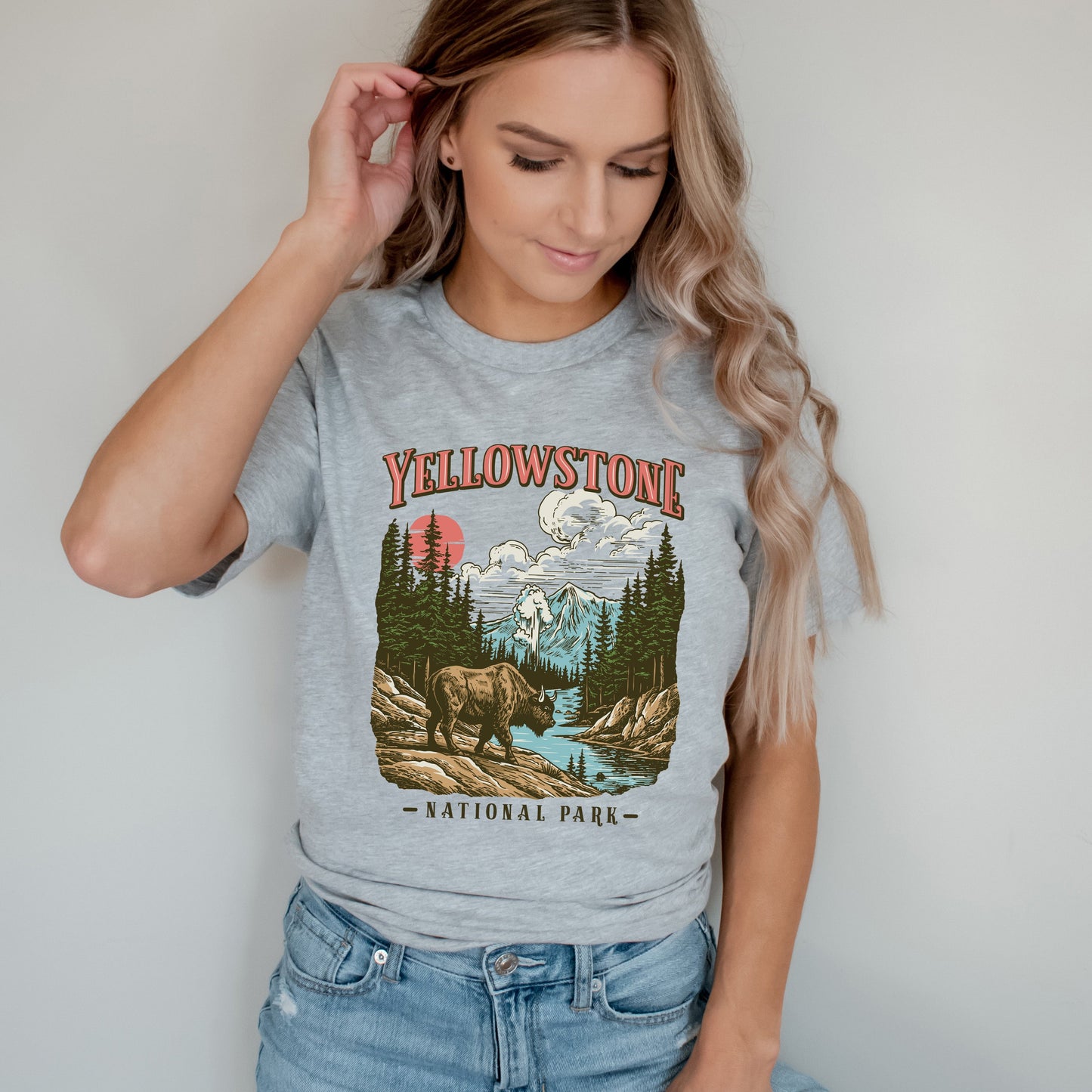 Yellowstone National Park Buffalo | Short Sleeve Graphic Tee