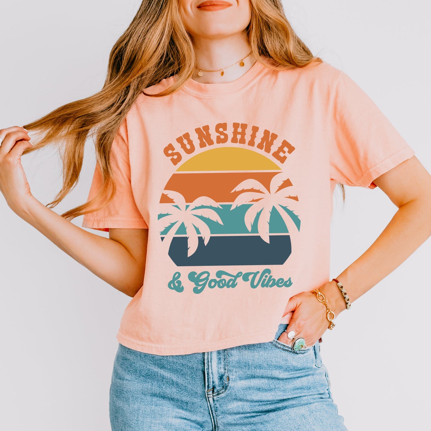 Sunshine And Good Vibes | Relaxed Fit Cropped Tee