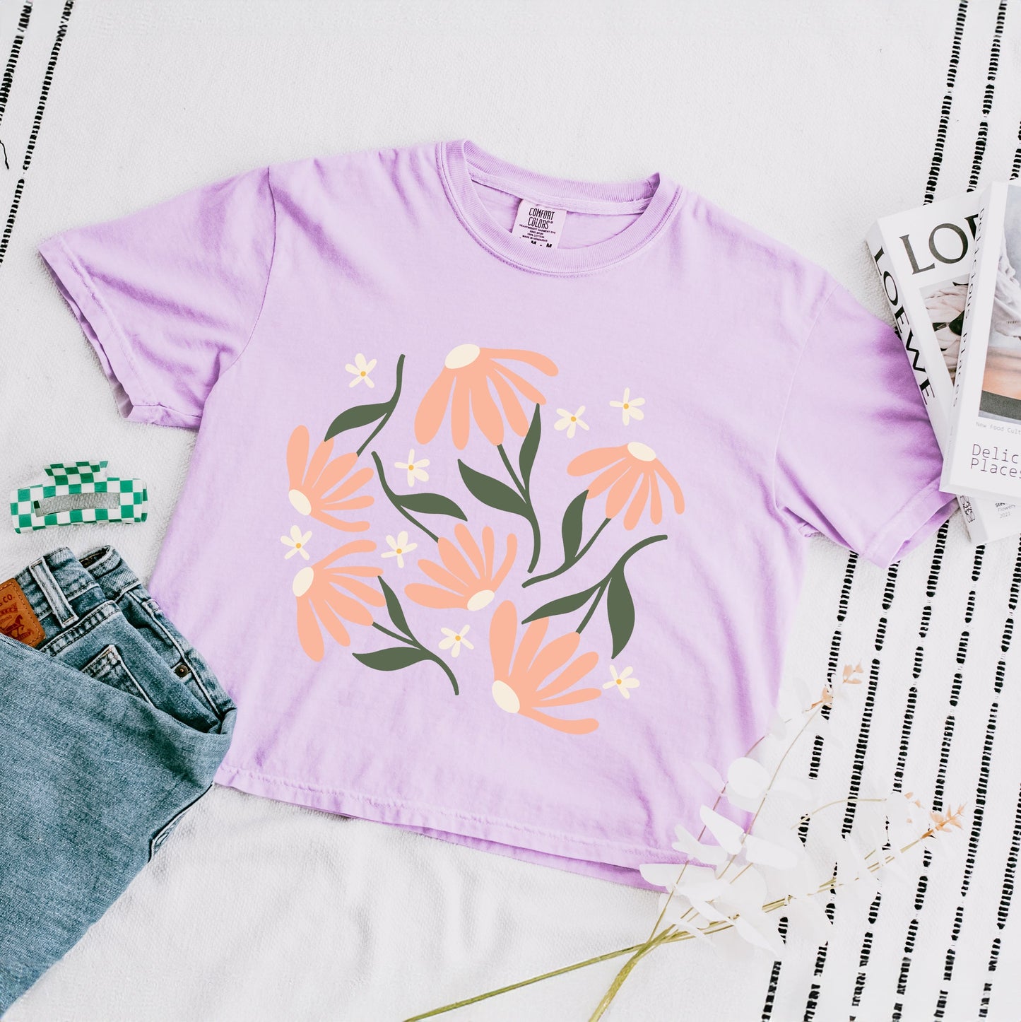 Pink Daisies  | Relaxed Fit Cropped Tee