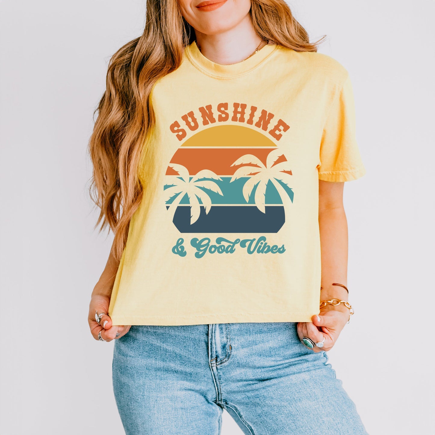 Sunshine And Good Vibes | Relaxed Fit Cropped Tee