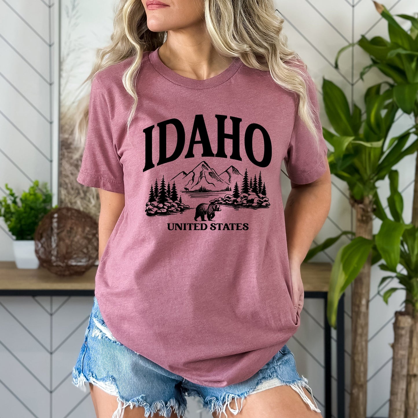 Idaho Forest Scene | Short Sleeve Crew Neck