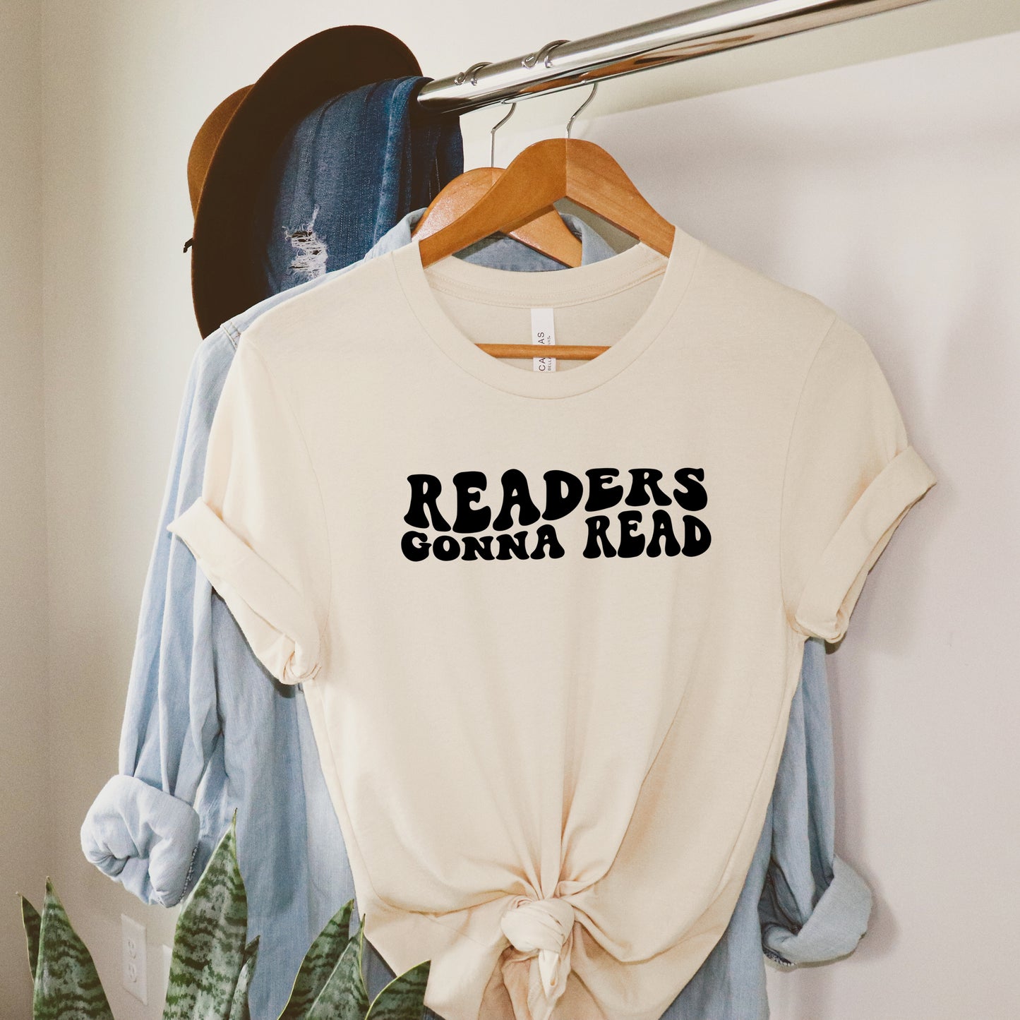 Readers Gonna Read Wavy | Short Sleeve Crew Neck