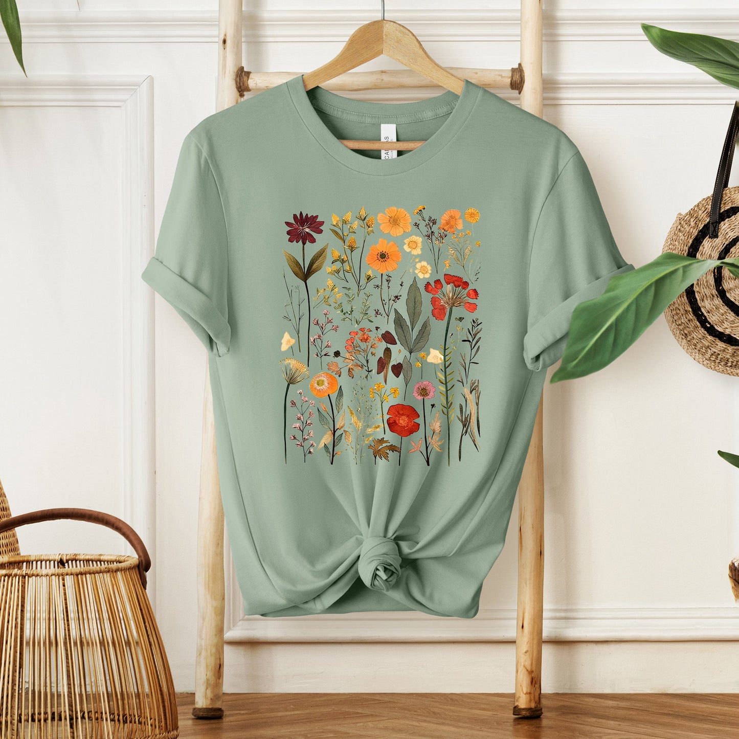 Vintage Pressed Flowers | Short Sleeve Crew Neck