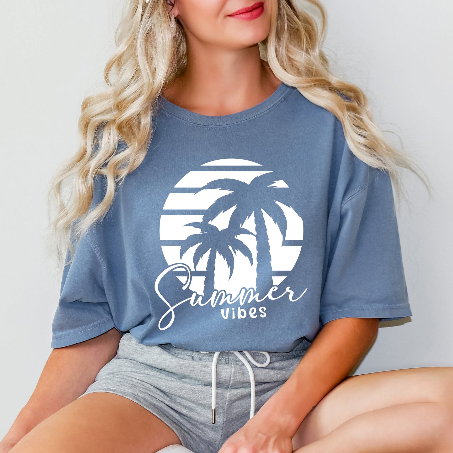 Summer Vibes Palm Trees | Garment Dyed Short Sleeve Tee