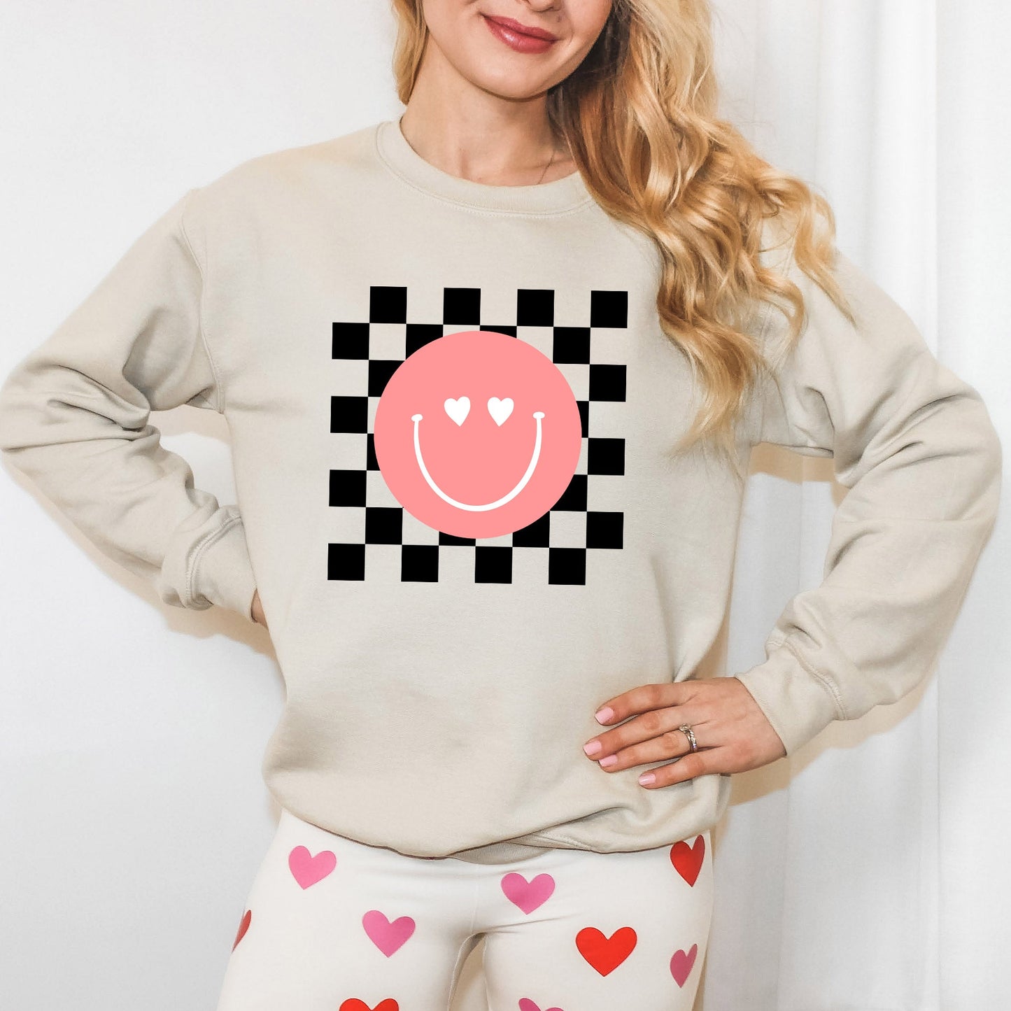 Valentines Pink Smiley | Sweatshirt