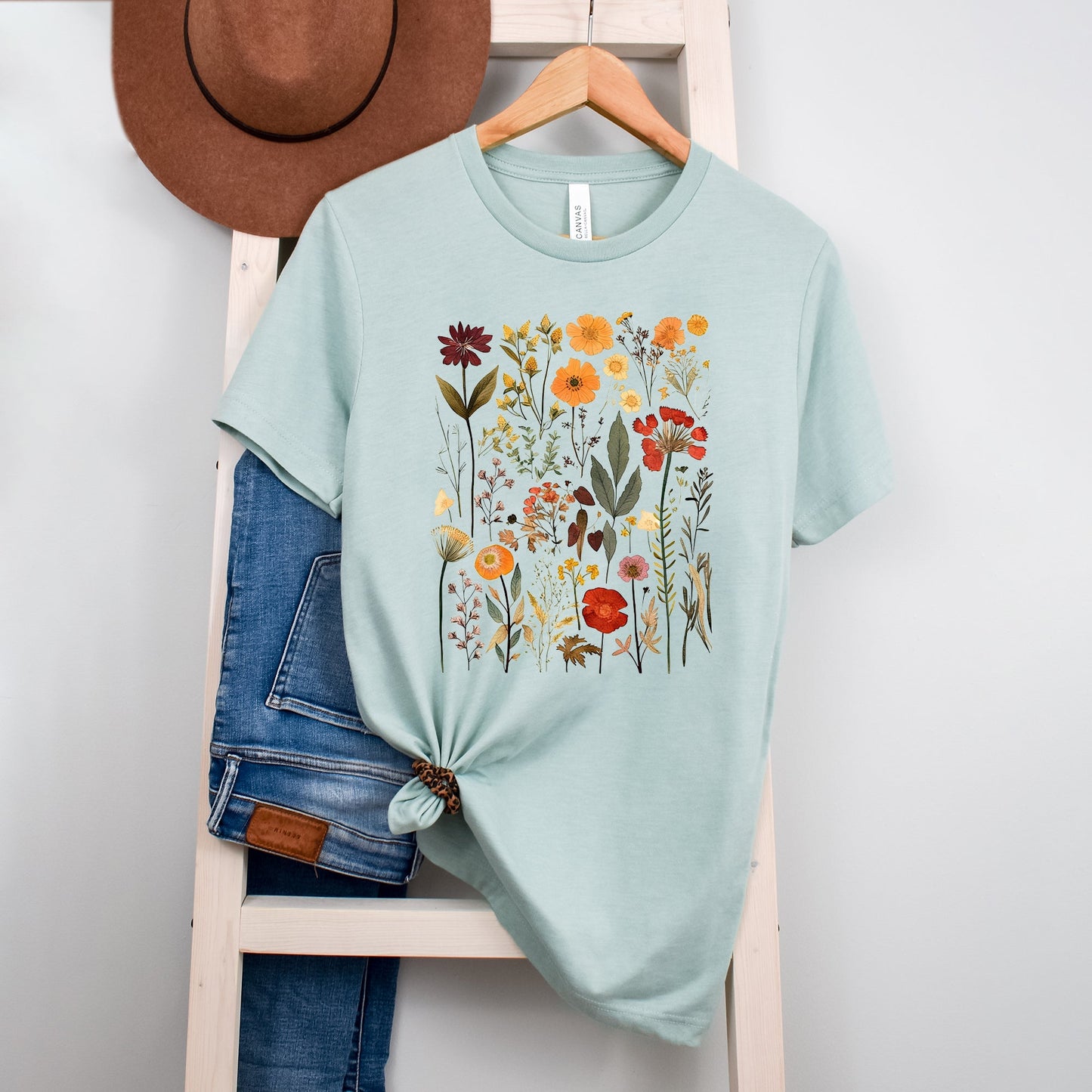 Vintage Pressed Flowers | Short Sleeve Crew Neck