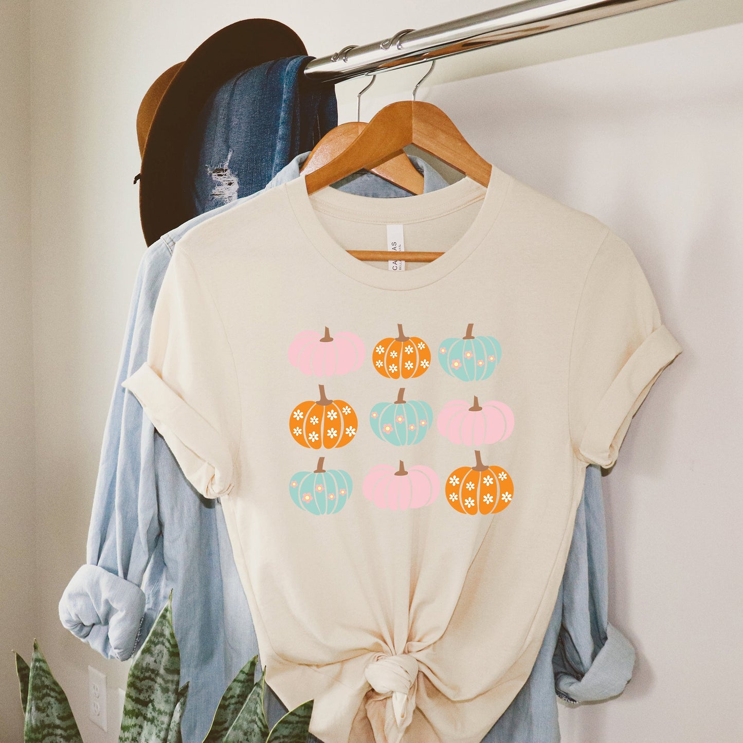 Floral Pumpkins Chart | Short Sleeve Crew Neck