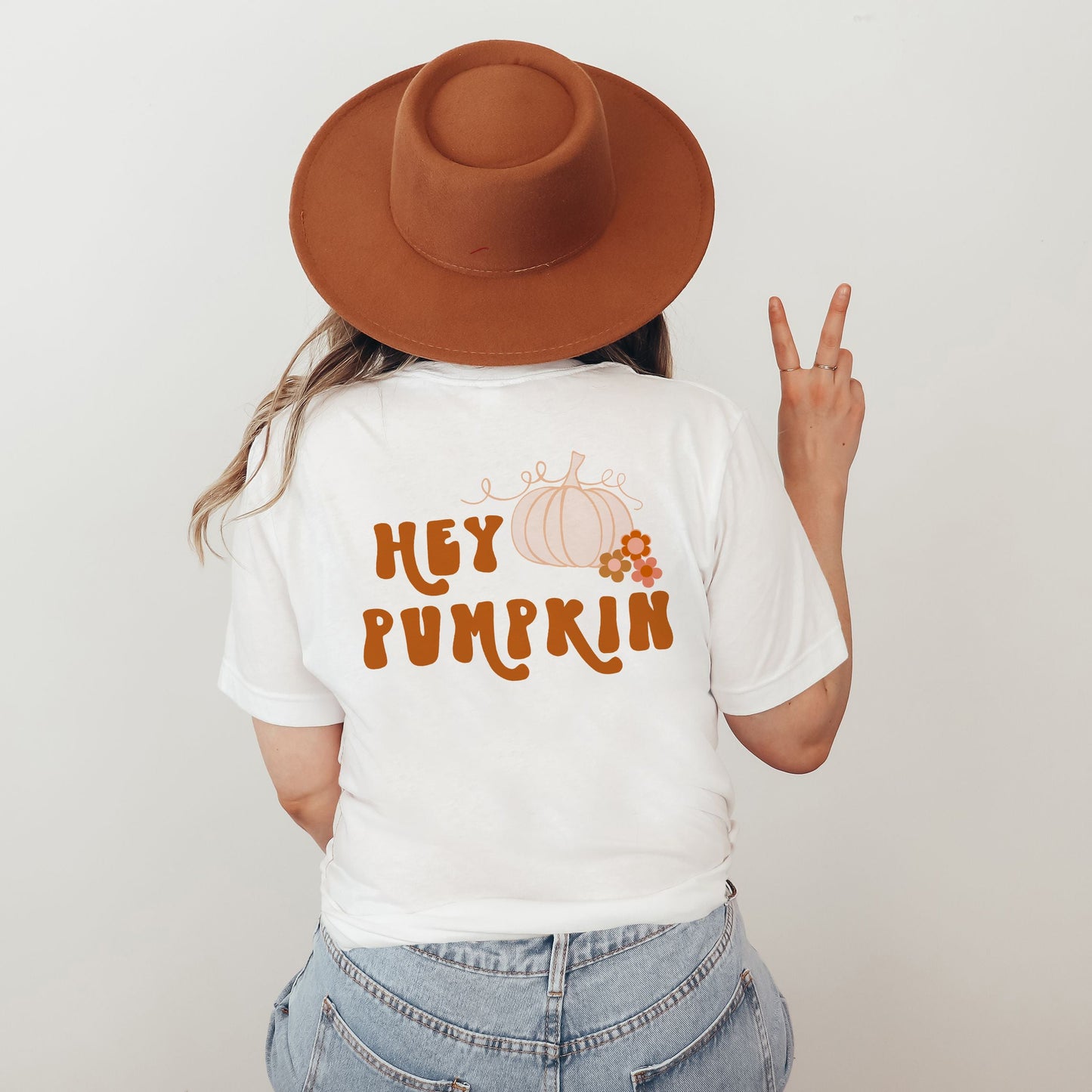 Hey Pumpkin Colorful | Short Sleeve Crew Neck